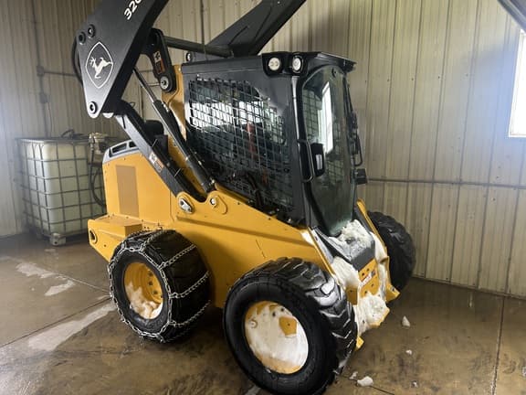 Image of John Deere 320G Primary image