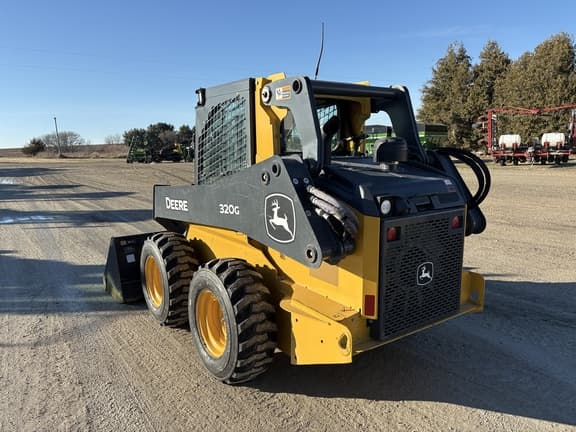 Image of John Deere 320G equipment image 3