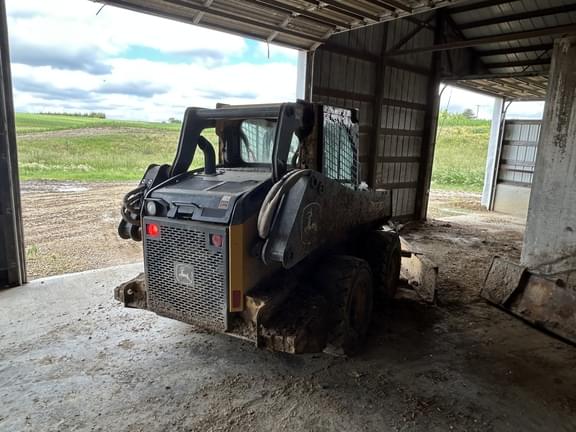 Image of John Deere 320G equipment image 2
