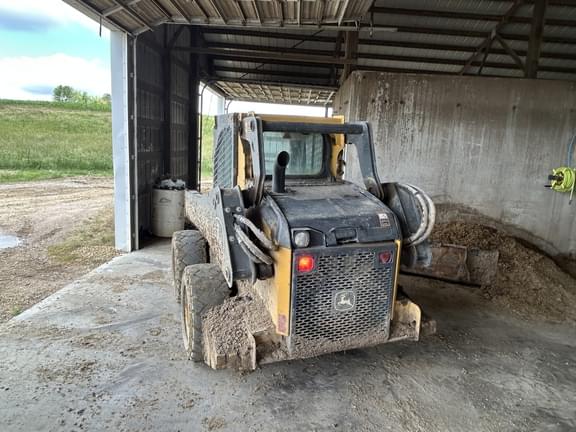 Image of John Deere 320G equipment image 1