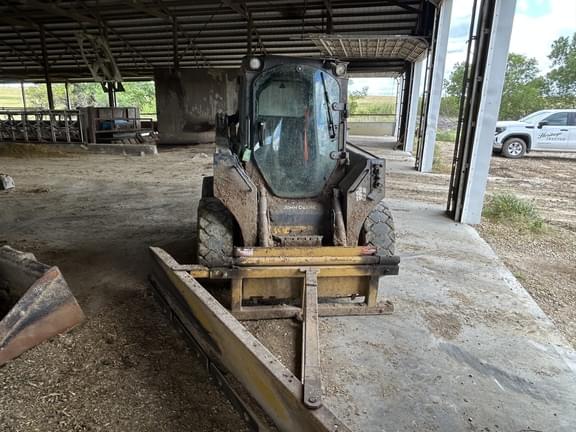 Image of John Deere 320G equipment image 3