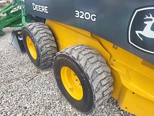 Main image John Deere 320G 11