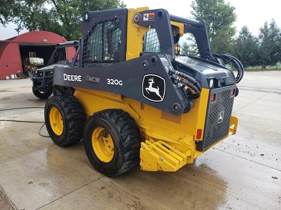 Image of John Deere 320G equipment image 2