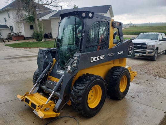 2022 John Deere 320G Equipment Image0