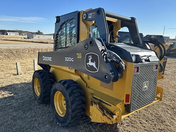 Image of John Deere 320G equipment image 3