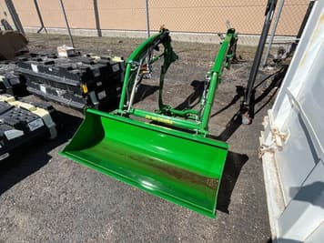 Main image John Deere 320R