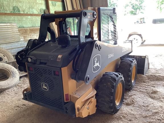 Image of John Deere 324G equipment image 4