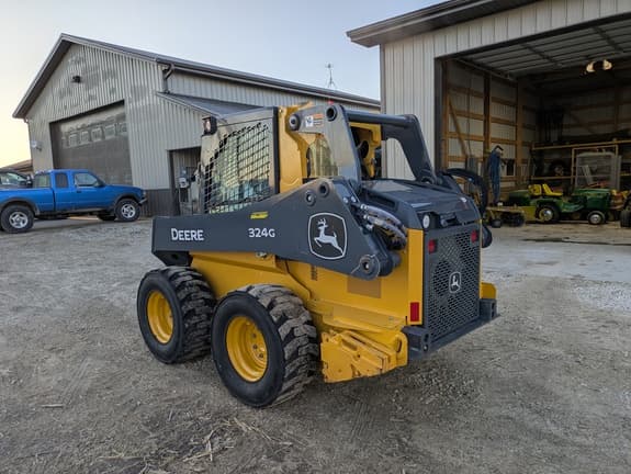 Image of John Deere 324G equipment image 4