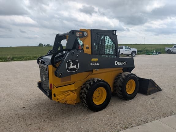 Image of John Deere 324G equipment image 4