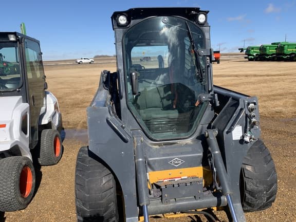 Image of John Deere 324G equipment image 3