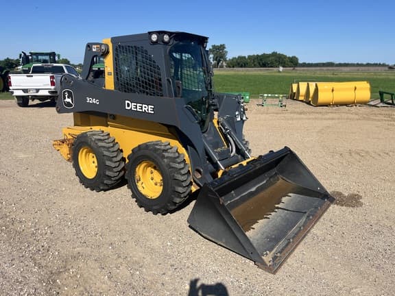 Image of John Deere 324G equipment image 4