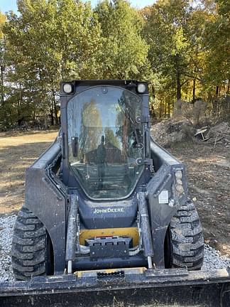 Image of John Deere 324G equipment image 3