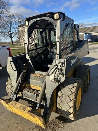 Image of John Deere 324G equipment image 3