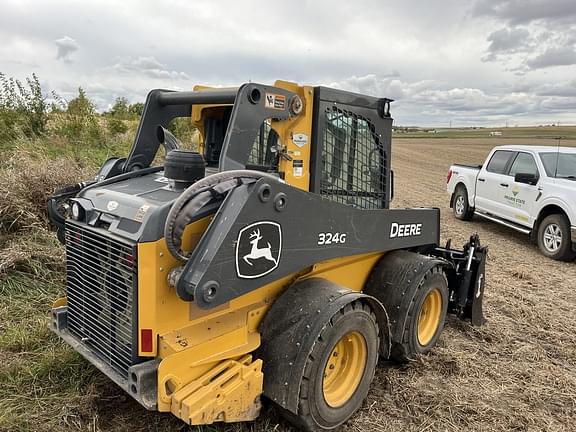 Image of John Deere 324G equipment image 2