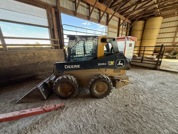 Image of John Deere 324G equipment image 4