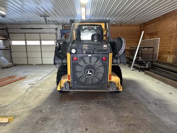 Image of John Deere 324G equipment image 2