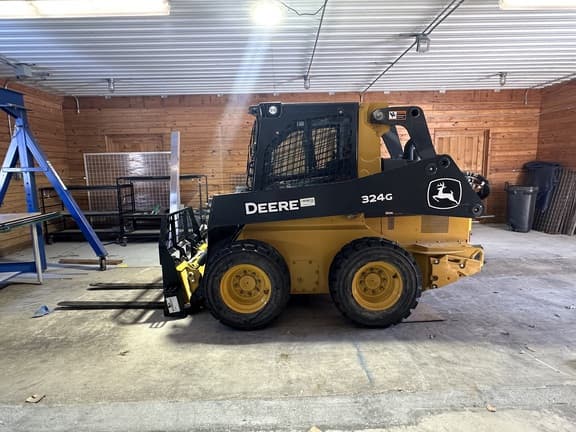 Image of John Deere 324G equipment image 3