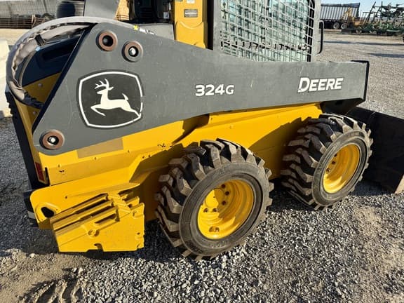 Image of John Deere 324G equipment image 4