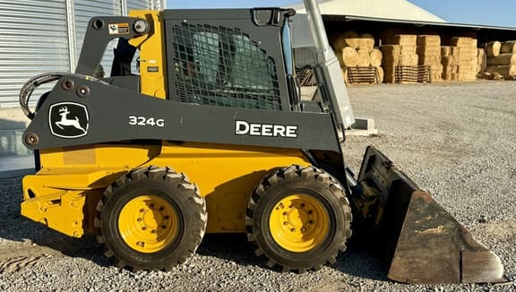 Image of John Deere 324G equipment image 3