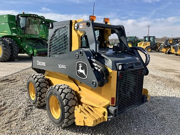 Image of John Deere 324G equipment image 4