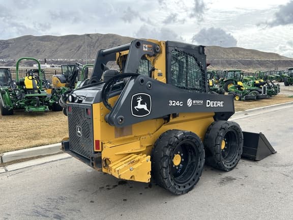 Image of John Deere 324G equipment image 4