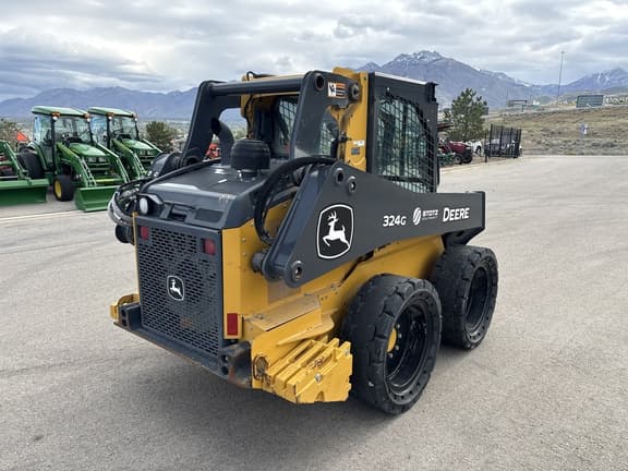 Image of John Deere 324G equipment image 4