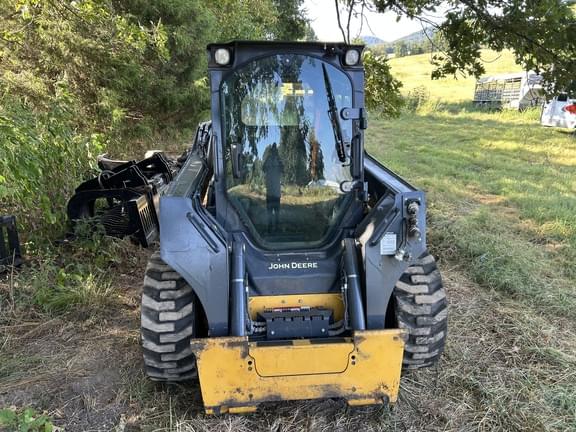 Image of John Deere 324G equipment image 1