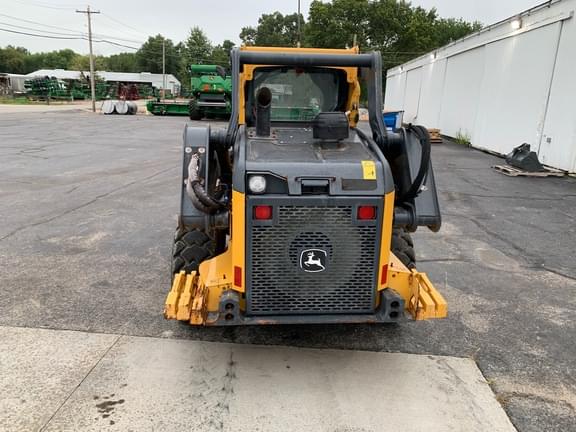 Image of John Deere 324G equipment image 3