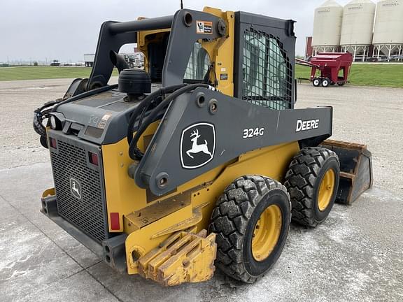Image of John Deere 324G equipment image 4