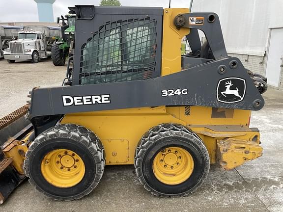 Image of John Deere 324G equipment image 1