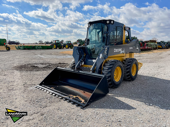 Main image John Deere 324G