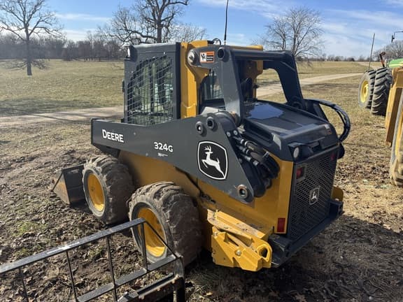 Image of John Deere 324G equipment image 3