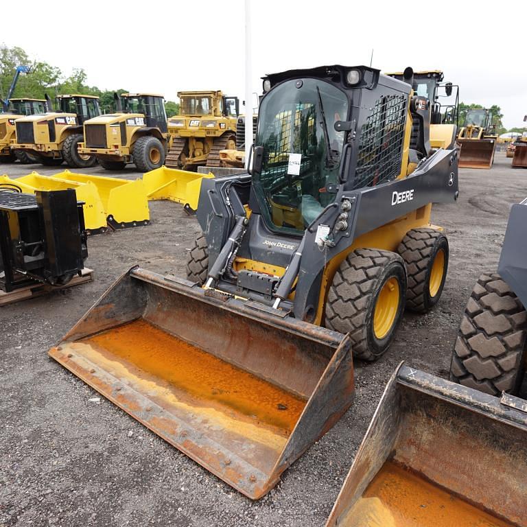 Image of John Deere 324G Primary image