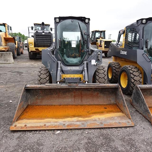 Image of John Deere 324G equipment image 1