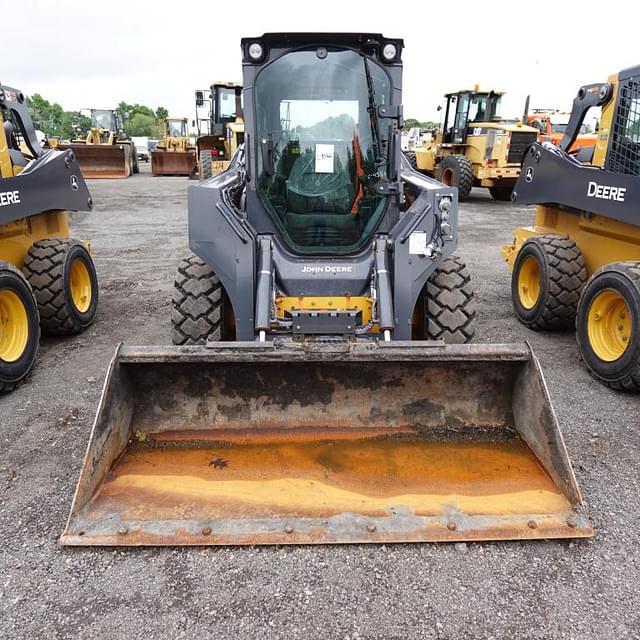 Image of John Deere 324G equipment image 1