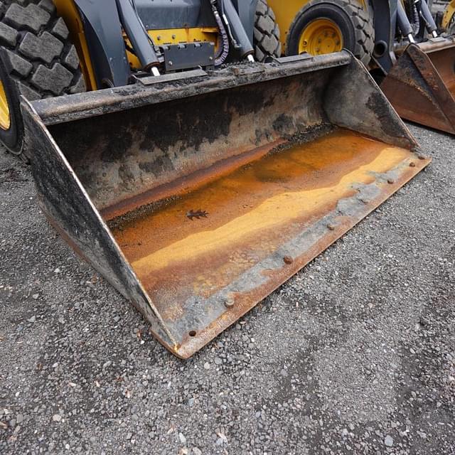 Image of John Deere 324G equipment image 3
