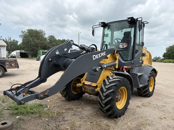 2022 John Deere 324L Equipment Image0