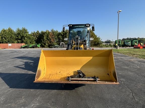 Image of John Deere 324L equipment image 3
