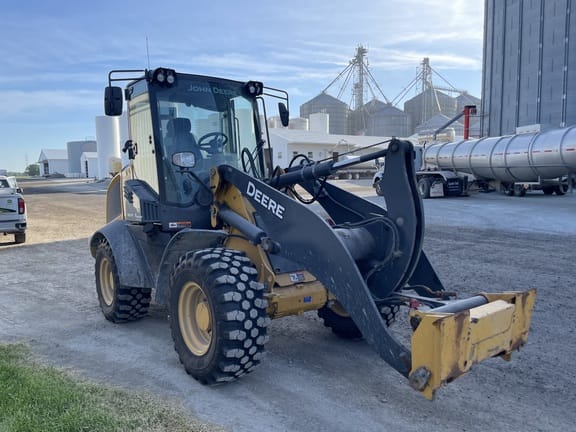 2022 John Deere 324L Equipment Image0