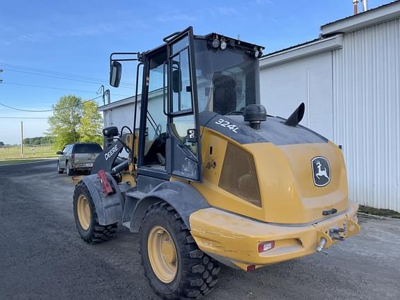 Image of John Deere 324L equipment image 3