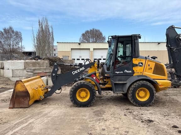Image of John Deere 324L equipment image 1