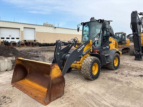 2022 John Deere 324L Equipment Image0
