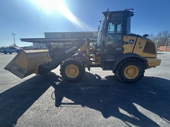 Image of John Deere 324L equipment image 1