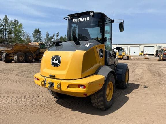 Image of John Deere 324L equipment image 4
