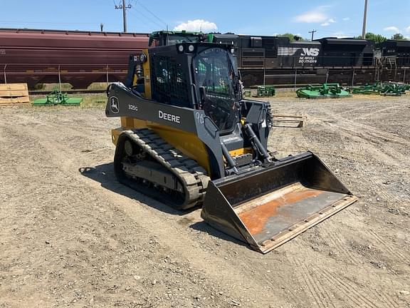 Image of John Deere 325G Primary image