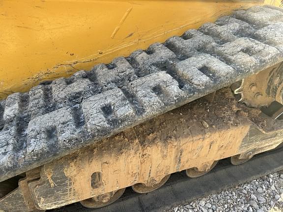Image of John Deere 325G equipment image 1