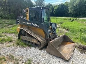 2022 John Deere 325G Image