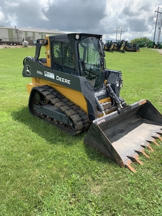 Main image John Deere 325G