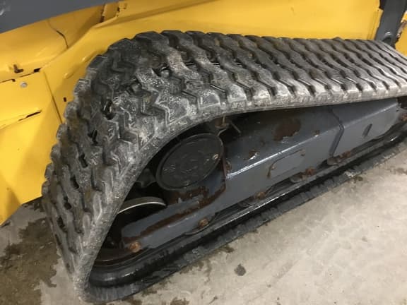 Image of John Deere 325G equipment image 1