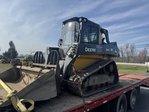 2022 John Deere 325G Image